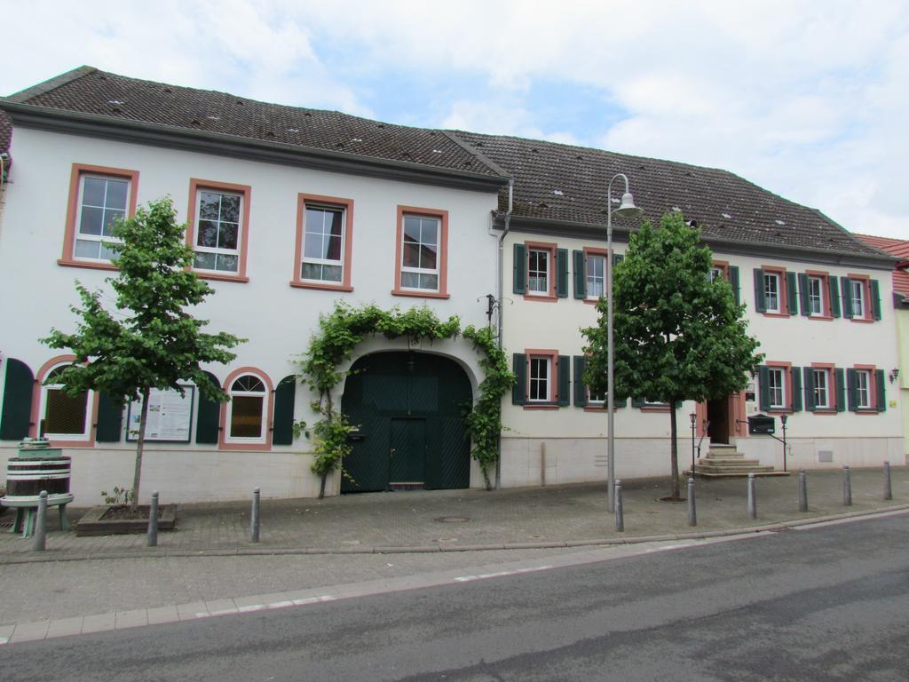 Hotel Stadt Mainz Schwabenheim an der Selz Exterior photo