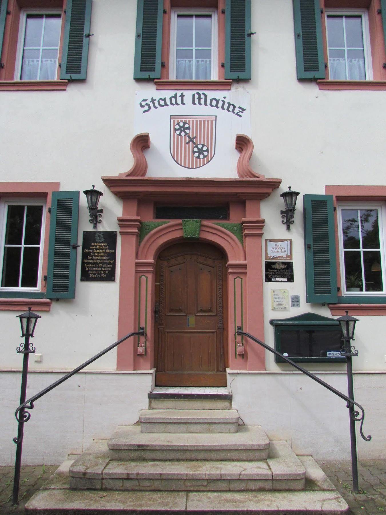 Hotel Stadt Mainz Schwabenheim an der Selz Exterior photo