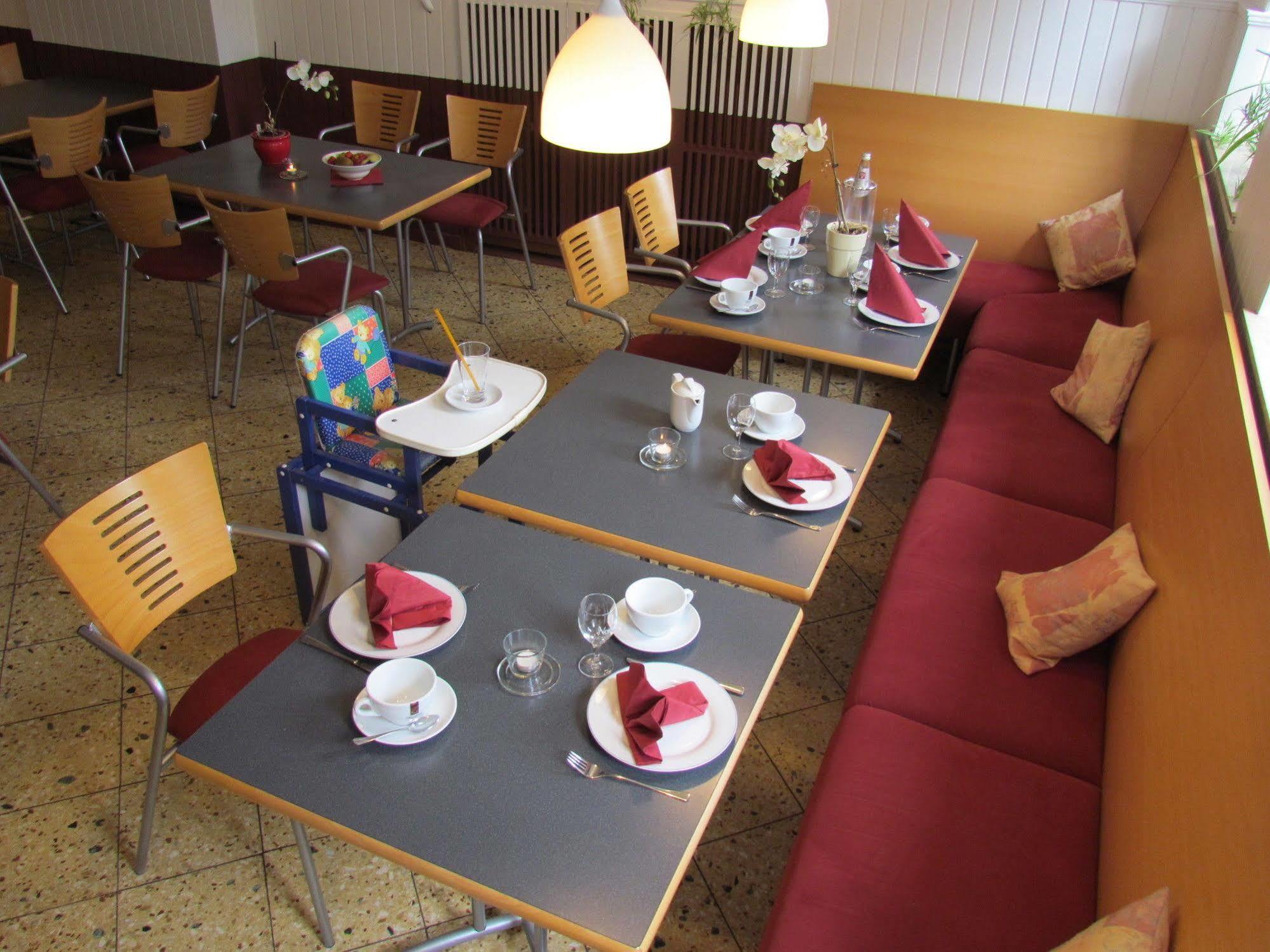 Hotel Stadt Mainz Schwabenheim an der Selz Exterior photo